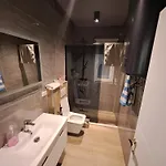 Gjoni's Kune Shengjin Lezhë