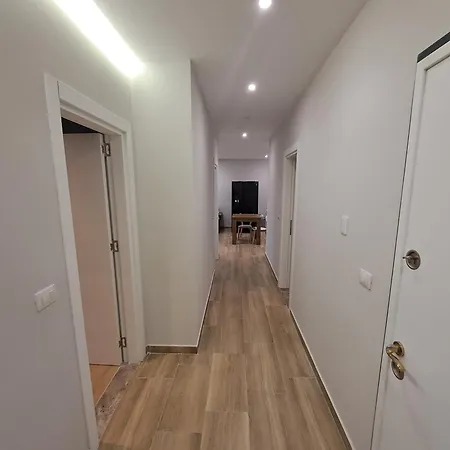 Апартаменты Gjoni's Kune Shengjin